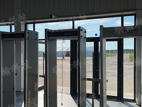 安检门机场