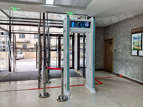 医院安检门
